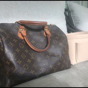 💋 NEED GONE! 💋Authentic Louis Vuitton Speedy 30